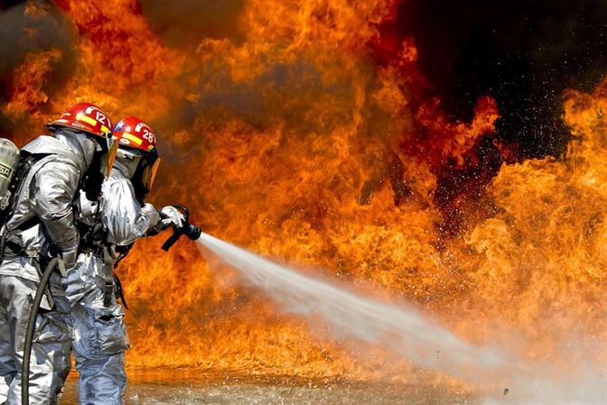 Control of Fire with Fire Extinguishers Control of Fire with Fire Extinguishers